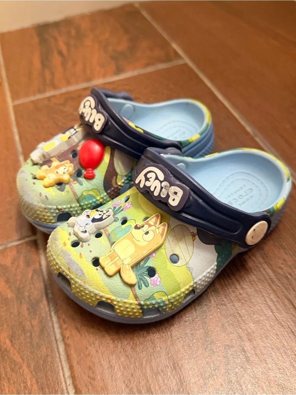CROCS Kids Slippers with Beads and Cartoon Charms.   Bluey Crocs Kids White Bead